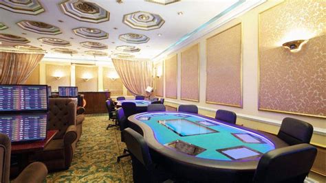 why do casinos have carpet